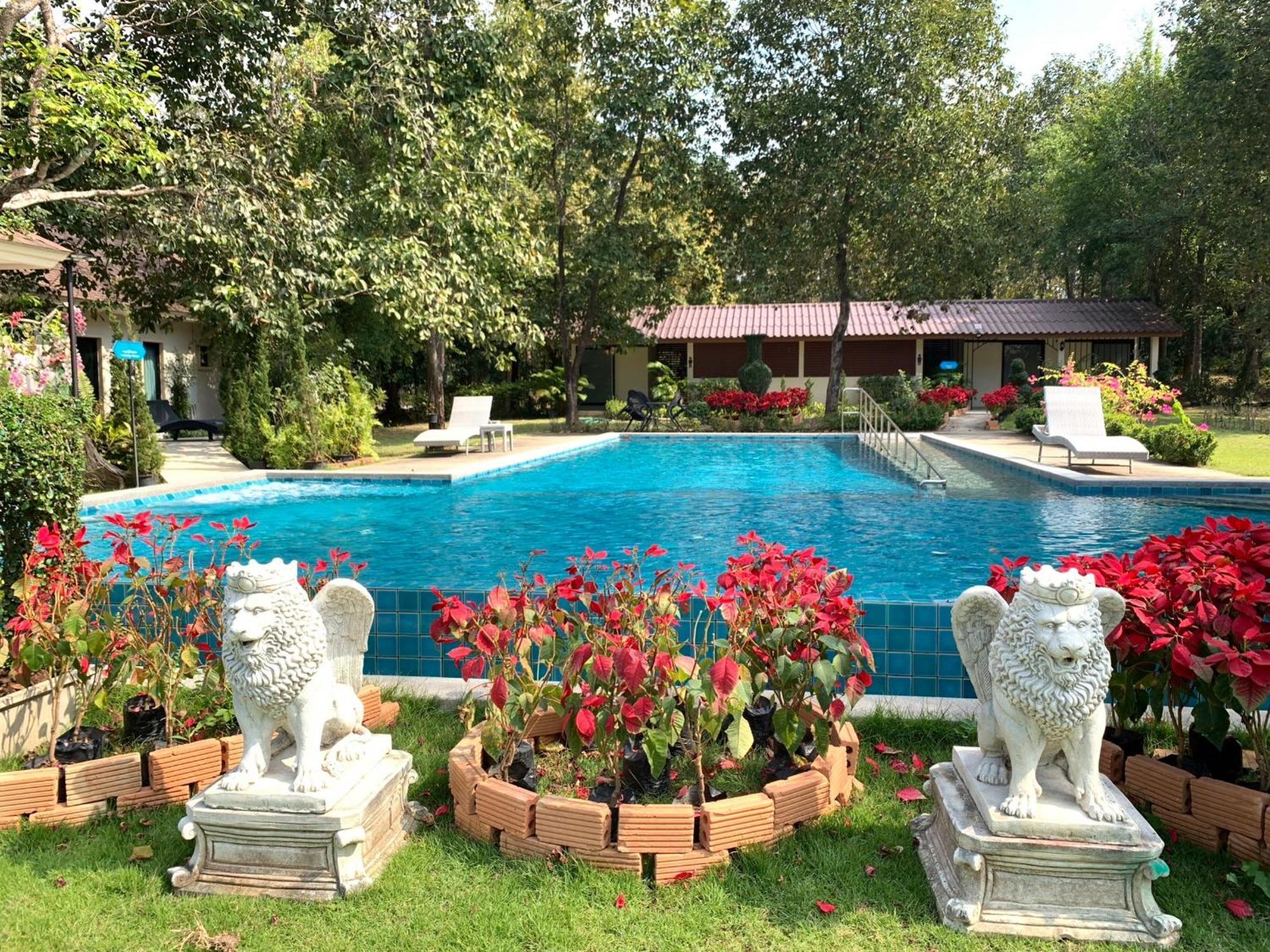 Baan Pingkan Wellness Resort San Kamphaeng Exteriör bild