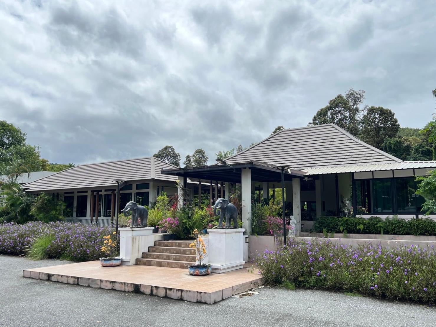 Baan Pingkan Wellness Resort San Kamphaeng Exteriör bild