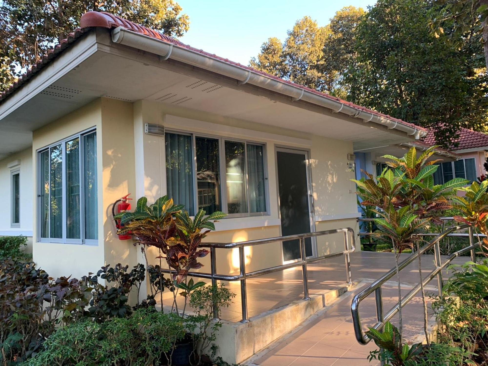 Baan Pingkan Wellness Resort San Kamphaeng Exteriör bild